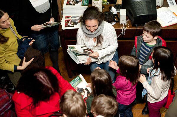 After the performance, the children received informational brochures given by Nancy Janes of Romania Animal Rescue on the topic of animal welfare.